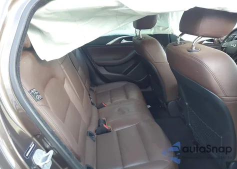 2017 Infiniti Qx30 Premium z USA, uszkodzony, nr VIN SJKCH5CR8HA018097